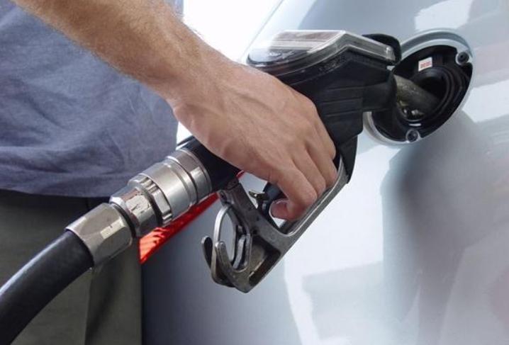 买车看油耗有多重要 油耗多少是最合适的