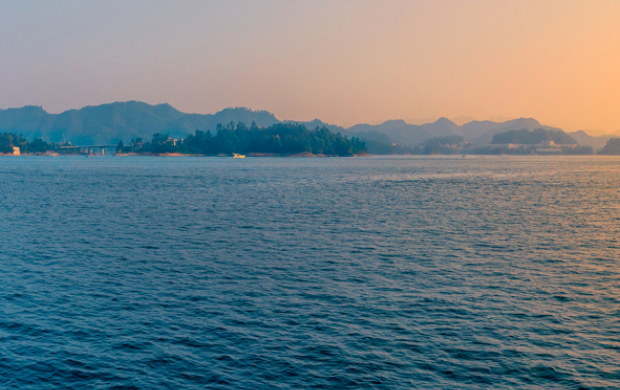 杭州夜游选择去哪里风景最美 杭州游湖在哪能买票