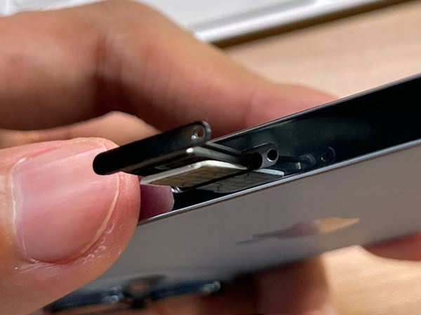 iphone13pro手机怎么装SIM卡 苹果13pro手机SIM卡详细安装图文教程
