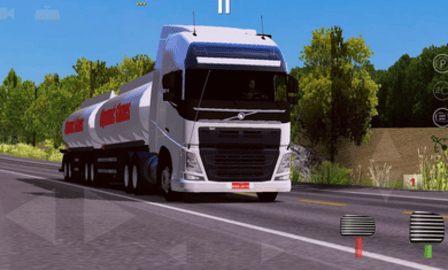 世界卡车驾驶模拟器2021最新版下载_世界卡车驾驶模拟器游戏安卓无限金币中文版下载v1.219 安卓版 运行截图1