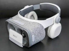 VR头显和VR盒子哪个好 3款性能高的VR头显推荐