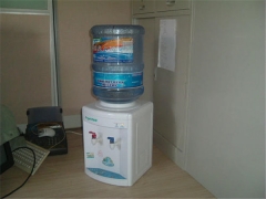 如何选购家用饮水机 怎么清洗饮水机内胆