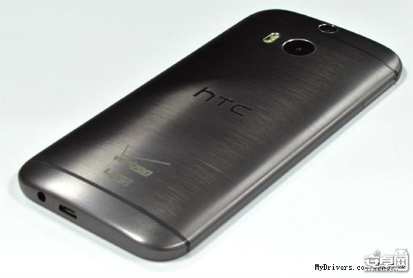 HTC One 2014真机再次曝光 骁龙801黑色金属拉丝