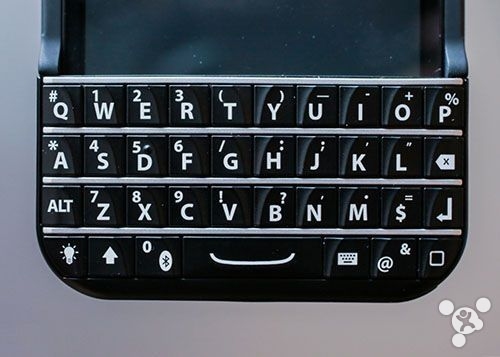 黑莓与苹果打官司 指控iPhone外接键盘